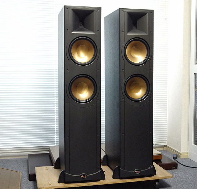 01 Klipsch RF-82