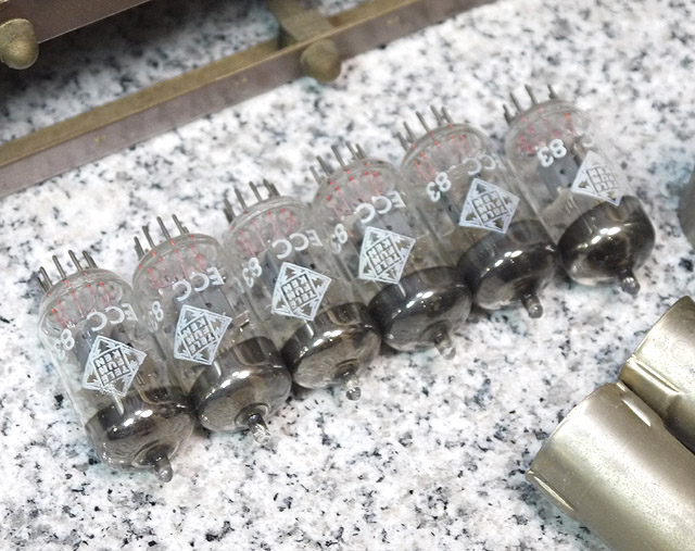 07 TELEFUNKEN の ECC83