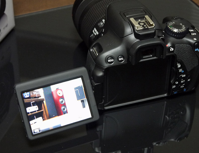 02 CANON EOS KISS x6i