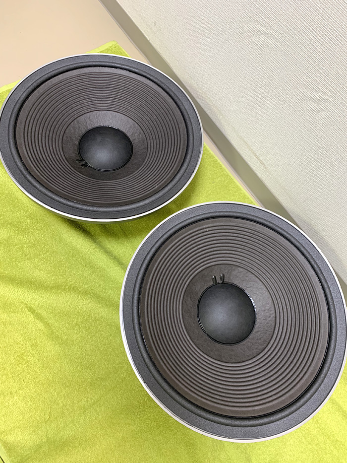 JBL 2231Aエッジ交換-乾燥