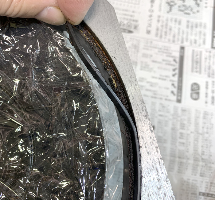 JBLスコーカーユニット2121フレームの外周のゴム