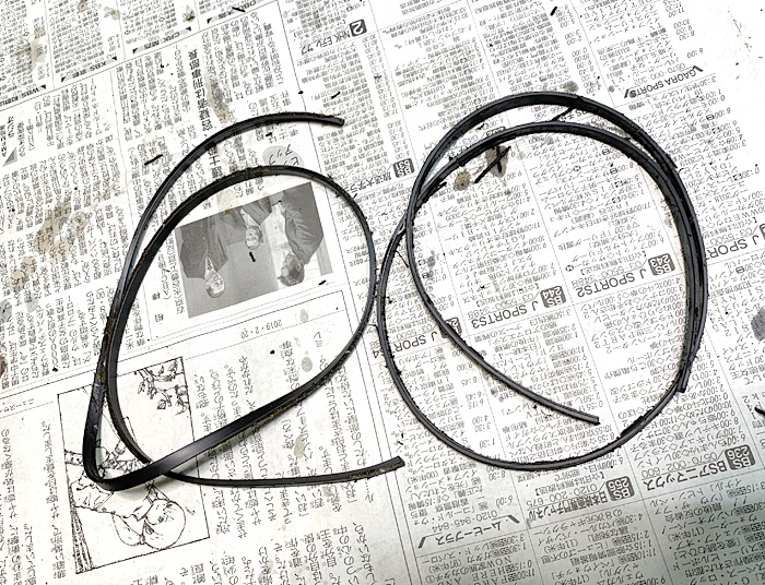 JBLスコーカーユニット2121フレームの外周のゴム